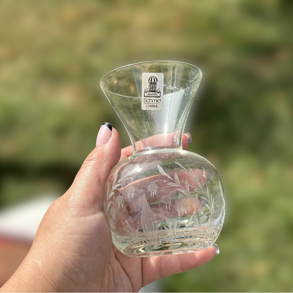 Vintage NEW Schmid 4.25" tall Etched Lily of the Valley Glass Vase - Picture 5 of 7